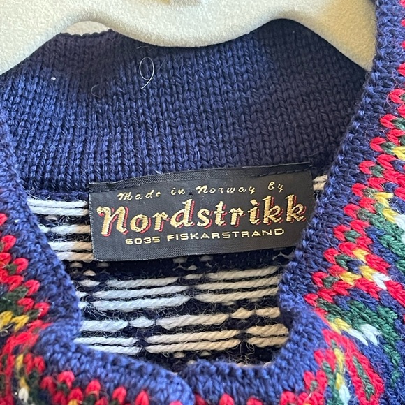 Beautiful Nordstrikk Cardigan - Picture 5 of 6